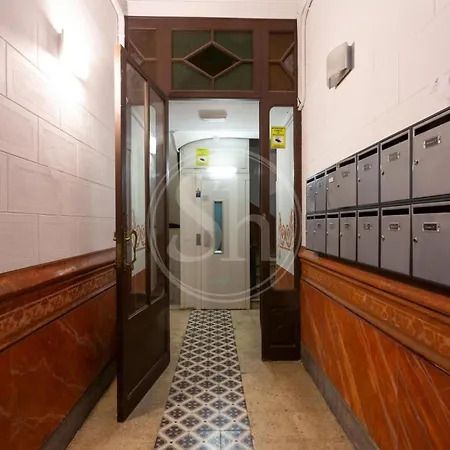 Hermoso Cerca De Plaza Universitat Apartment Barcelona