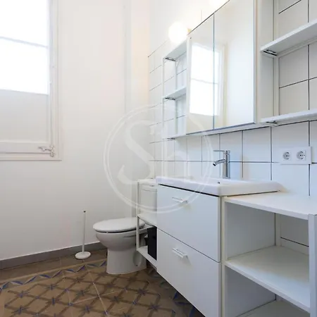 Apartment Hermoso Cerca De Plaza Universitat Barcelona